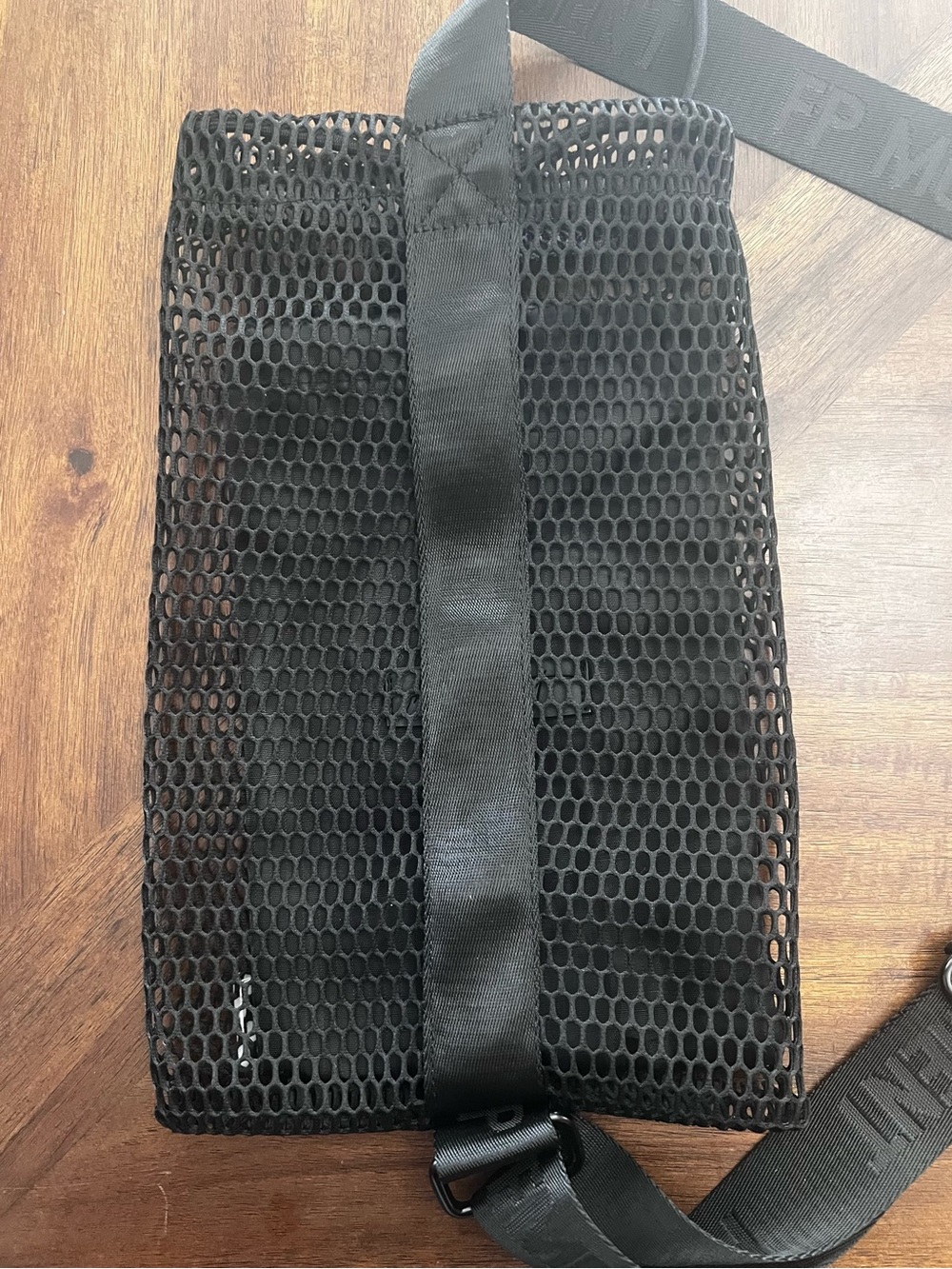 FP Movement Mini Mesh Sling Bag - Picture 5 of 7